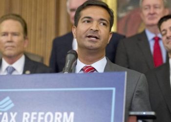 Republicans scoff at carbon tax as Curbelo unveils his own climate-change plan