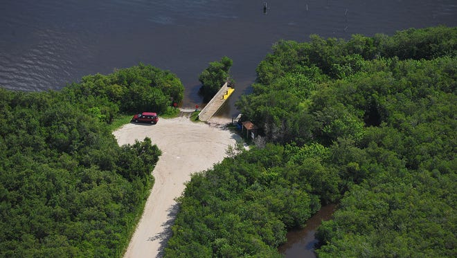 Urge federal authorities to oppose Florida’s plan to have the state control wetlands permitting