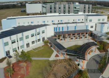 Rooftop solar on Florida schools makes sense, but power companies want to pull the plug