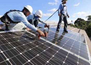FPL wants to control solar power. And state lawmakers are doing its bidding
