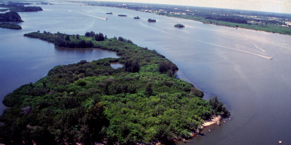 An aerial view of the Indian River Lagoon. (U.S. Fish and Wildlife Service, Public domain, via Wikimedia Commons)