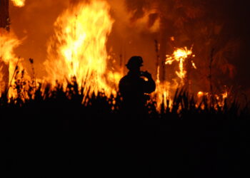 A wildfire at Florida Panther National Wildlife Refuge. (U.S. Fish and Wildlife Service Southeast Region, Public domain, via Wikimedia Commons)