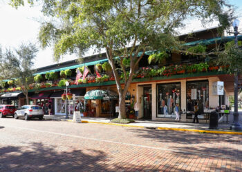Retail stores on South Park Avenue in downtown Winter Park. (iStock)