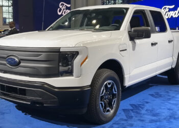 2023 Ford F-150 Lightning Pro (Autosdeprimera, CC BY 3.0, via Wikimedia Commons)