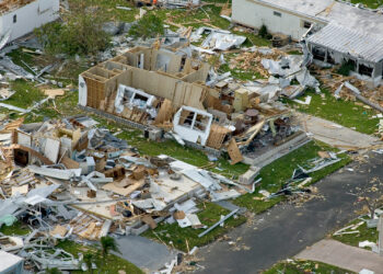 Aerial image of destroyed homes in Punta Gorda, following Hurricane Charley. (FEMA photo/Andrea Booher, via Wikimedia Commons)