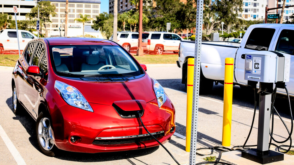 An electric vehicle charging in Sarasota (iStock image)