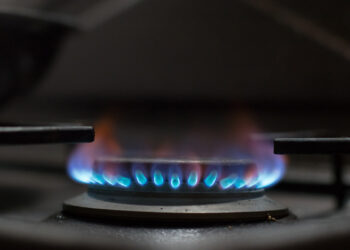 A gas stove (Ivan Radic, CC BY 2.0, via Wikimedia Commons)