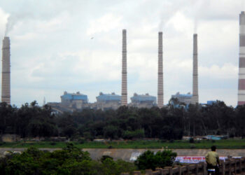 A power plant in India (Rohit Bharti, CC BY 3.0, via Wikimedia Commons)