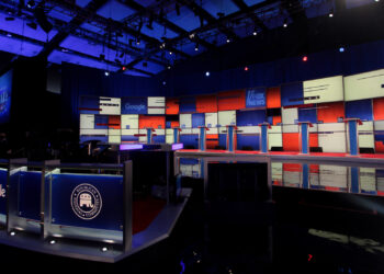 The stage at a Republican debate held in 2016 (Gage Skidmore, CC BY-SA 2.0, via Wikimedia Commons)