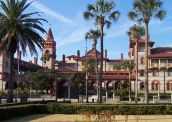 The former Hotel Ponce de Leon, now part of Flagler College (SibylRose, CC BY-SA 3.0, via Wikimedia Commons)
