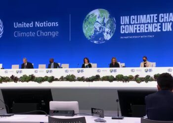 U.S. Agriculture Secretary Tom Vilsack and other officials take part in COP26 in Glasgow, Scotland, in 2021. (U.S. Department of Agriculture, Public domain, via Wikimedia Commons)