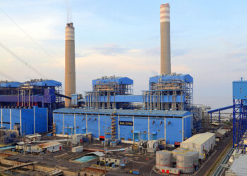 A coal-fired power plant in Indonesia (YTL Power International Berhad, CC BY-SA 4.0, via Wikimedia Commons)
