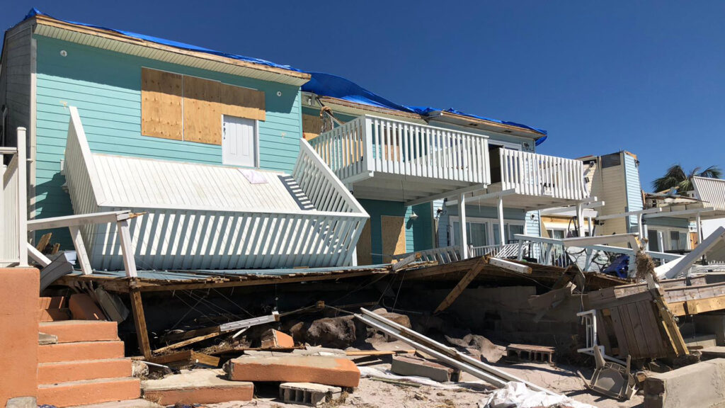 Damage caused by Hurricane Michael in Mexico Beach (VOA, Public domain, via Wikimedia Commons)