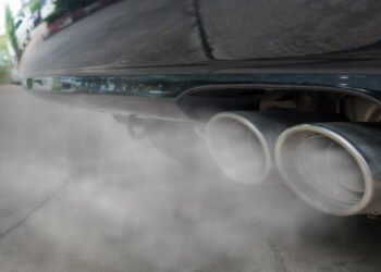 Vehicle exhaust emissions (iStock image)