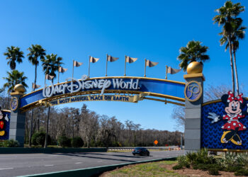 A Walt Disney World entrance arch in Orlando (iStock image)