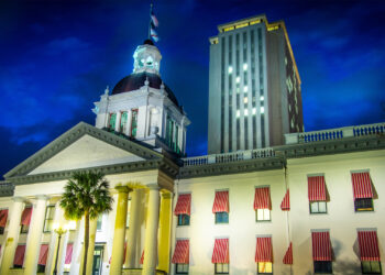 The historic Florida Capitol with the modern Capitol complex in the background (iStock image)