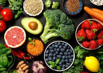 Reducing meat consumption and choosing vegetarian options can have a significant impact on carbon emissions. (iStock image)
