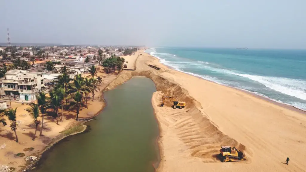 Construction of the "sand motor" project in Benin. (Courtesy of Boskalis)