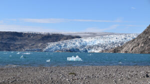 Greenland ice sheet with icebergs in the foreground (iStock image)