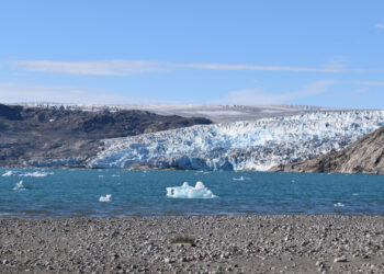 Greenland ice sheet with icebergs in the foreground (iStock image)