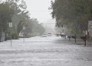 Flooding in Naples due to Hurricane Ian (iStock photo)