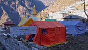 The "Carry Me Back" project in Namche Bazar, Nepal, asks tourists to take small bags of garbage down to in order to address the waste problem in the Mount Everest region. (iStock image)