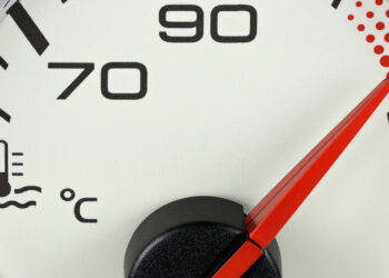 A temperature gauge in a vehicle (iStock image)