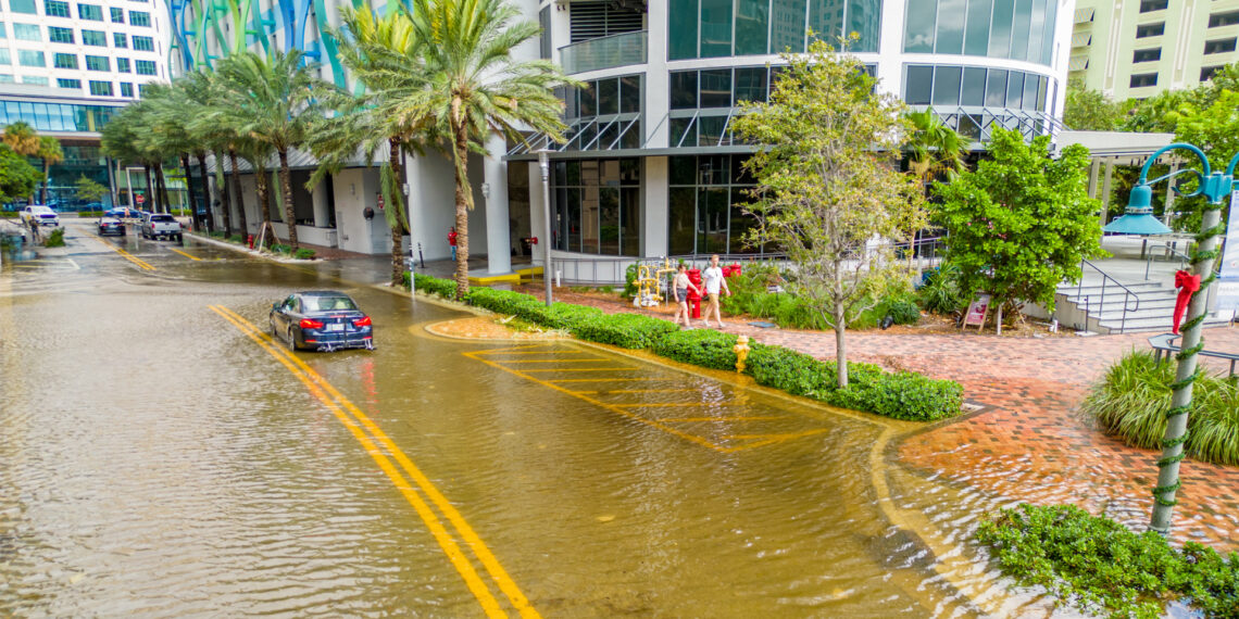 Sunny-day flooding in Fort Lauderdale due to a king tide and Hurricane Nicole in 2022 (iStock image)