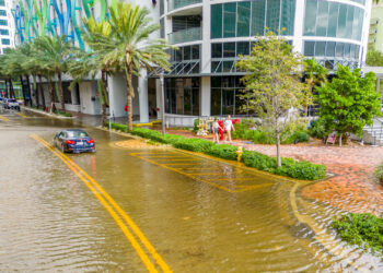 Sunny-day flooding in Fort Lauderdale due to a king tide and Hurricane Nicole in 2022 (iStock image)