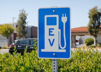 An sign showing the location of an electric vehicle charging station (iStock image)