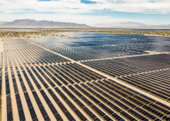 Intersect Power’s Oberon Solar + Storage Facility in Riverside, Calif. (Michael Slider, U.S. Department of Energy/Flickr, CC BY-ND)