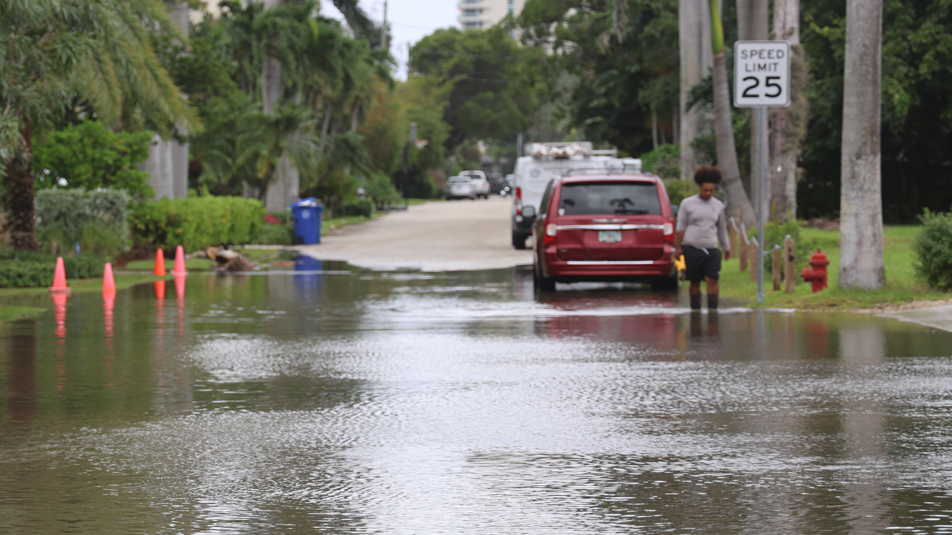 FAU Center for Environmental Studies staff measure water levels in Fort Lauderdale during king tide flooding on Oct. 18. (FAU CES)