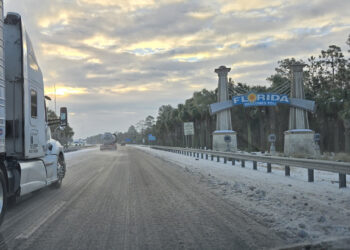 Snow on southbound Interstate 75 entering Florida during the Gulf Coast snowstorm in January 2025 (AHeneen, CC BY 4.0, via Wikimedia Commons)