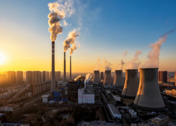 A power plant releasing emissions in China (iStock image)