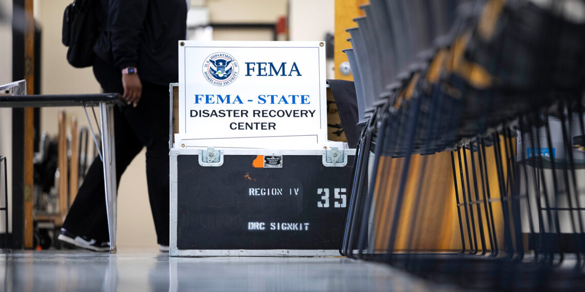 FEMA workers set up a Disaster Recovery Center location in a Manatee County in 2024. (Photo by Carlos M. Vazquez II/FEMA via Defense Visual Information Distribution Service)