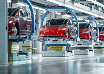 An electric vehicle assembly line (iStock image)