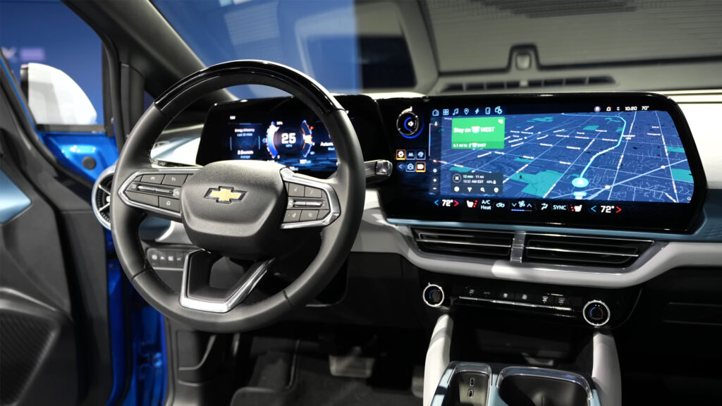 The interior of a 2024 Chevrolet Equinox EV (Booredatwork.com, CC BY 3.0, via Wikimedia Commons)