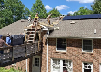 Footprint Project’s first permanent solar installation on a North Carolina community resilience hub at the Celo Community Center. (Photo by Cat Hebson)