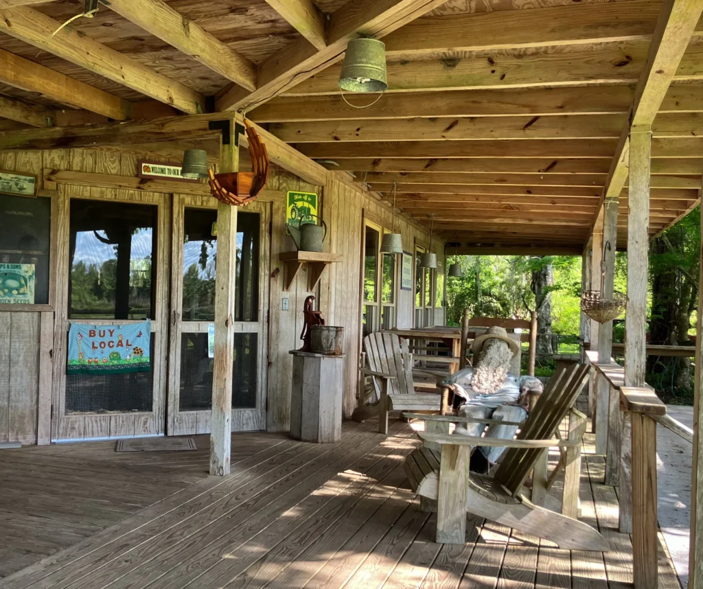 Crone’s Cradle Conserve sells local products and produce at their country store, open seven days each week. (Credit: Tarryn Nichols)