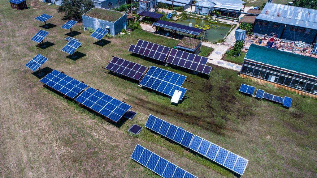 Solar panels power a business in Texas (iStock image)
