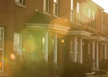 Housing in the afternoon sun (iStock image)