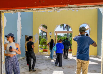 A class of graduate architecture students tour some of the sites on Grand Bahama island that were impacted by Hurricane Dorian in 2019. (Photo by Catherine Calhoun/University of Miami)