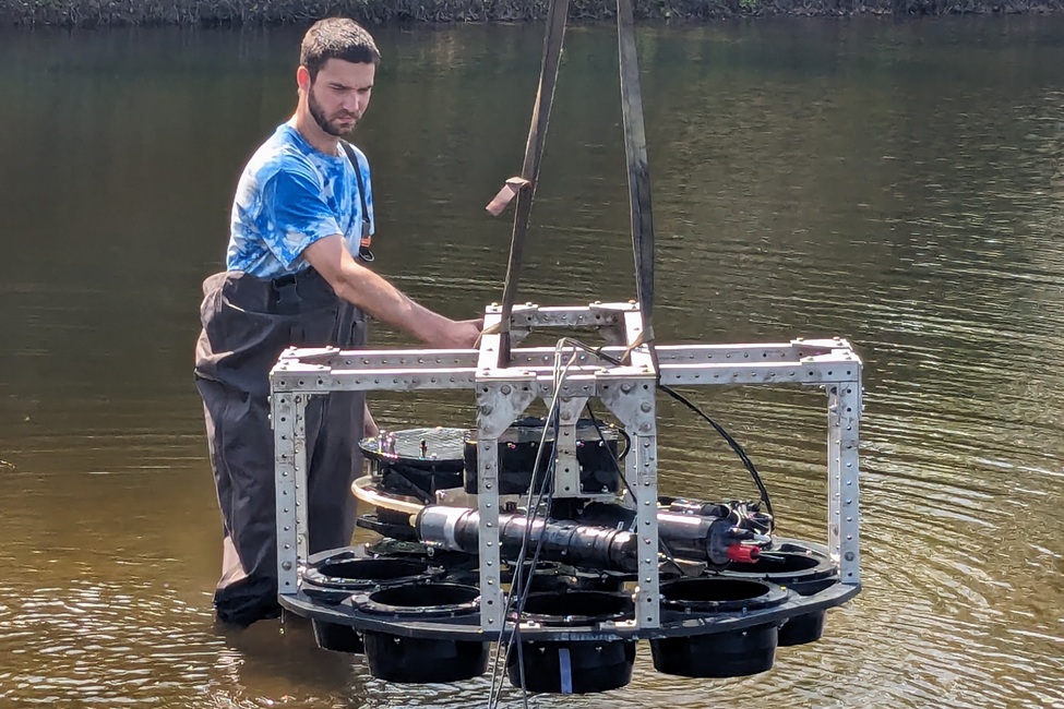 FAU’s CAROSEL offers new ‘spin’ on real-time water quality monitoring – | The Invading Sea