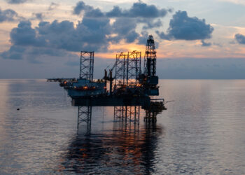 An offshore oil drilling platform in the Gulf of Mexico (iStock image)