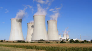 Work at FIU could replace the need for today’s large nuclear reactors by making smaller, prefab versions less expensive while ensuring structural safety. (I, Nostrifikator, CC BY-SA 3.0, via Wikimedia Commons)