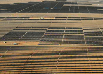 Saudi Arabia has built large solar power plants while continuing to invest heavily in fossil fuels. (Giuseppe Cacace/AFP via Getty Images)