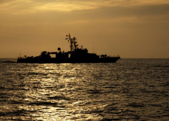 A U.S. Coast Guard ship in the Gulf of Mexico. (Coast Guard, Public domain, via Wikimedia Commons)