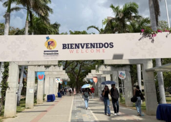 A sign at the People’s Assembly at University of Magdalena in Santa Marta on, April 27. (Esteban Rodofili/Campus Climate Corps)