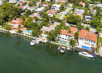 Waterfront homes on La Gorce Island in Miami Beach (Jeffrey Greenberg/Universal Images Group via Getty Images)