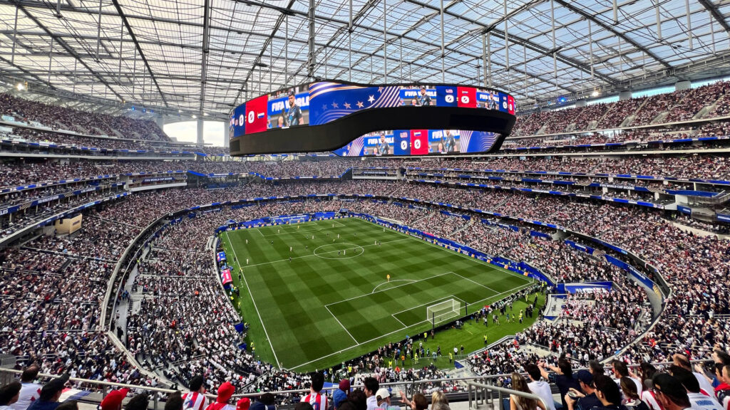 Stadiums where players and fans are shielded from outdoor heat provide an advantage. (Elwin594, CC0, via Wikimedia Commons)